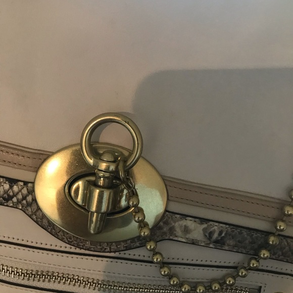 Limited Edition Coach Sydney shoulder bag - Picture 7 of 15